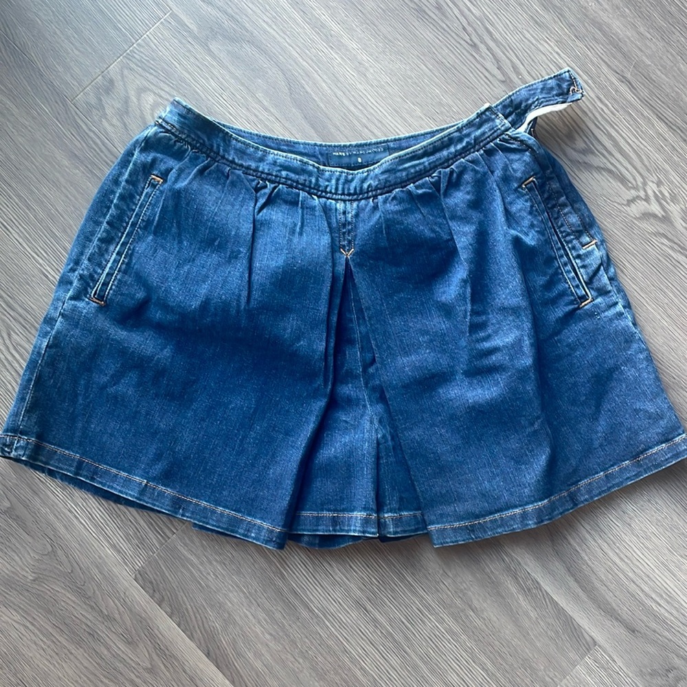 Marc Jacobs Shorts (Size 8)